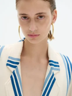Alamar Blazer