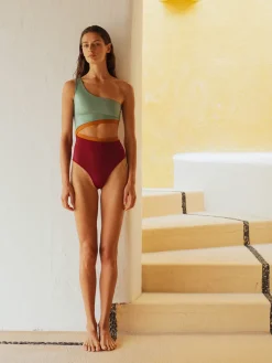 Galapago One Piece